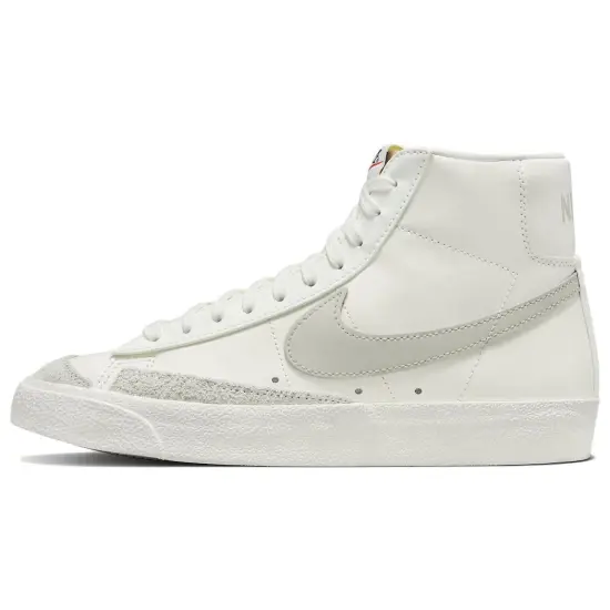 Nike Blazer Mid 77 Vintage Sail Light Bone Women's