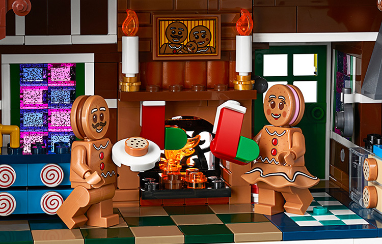 Конструктор LEGO Icons Gingerbread House (разноцветный) — фото 4