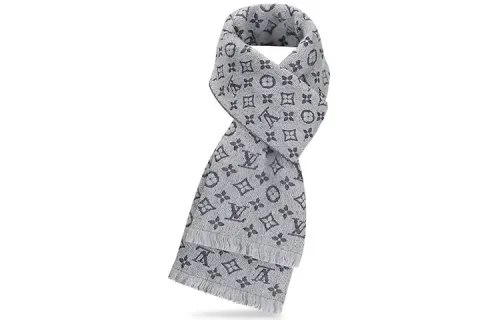 Lv M70932 Monogram Classic Scarf