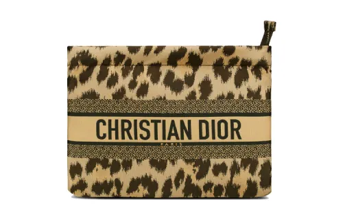 DIOR Travel Clutches