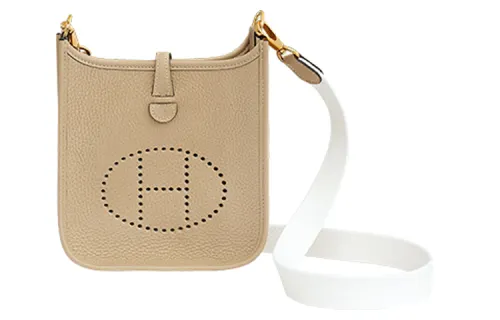 HERMES Evelyne Clemence Bullock Leather Crossbody Bag, Shoulder Bag 16 Women's Trench Coat In Beige/White