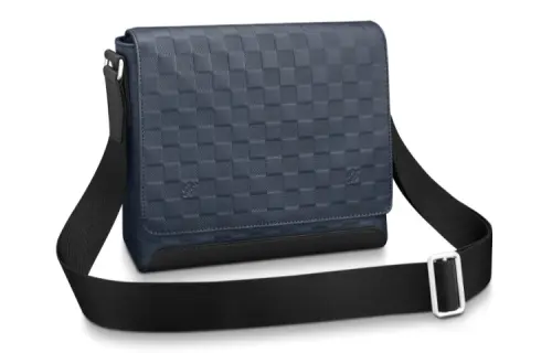 LOUIS VUITTON District Shoulder Bags