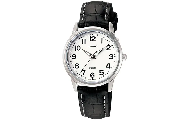 CASIO Women's Standard Series White Watch LTP-1303L-7BV