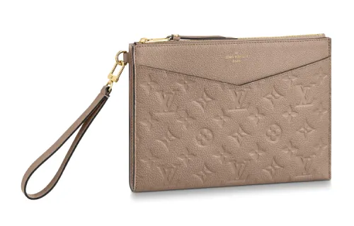 LOUIS VUITTON Clutches
