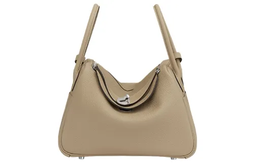 HERMES Lindy Taurillon Clemence Cow Leather Handbag 26 Women's S2 Trench Coat Beige