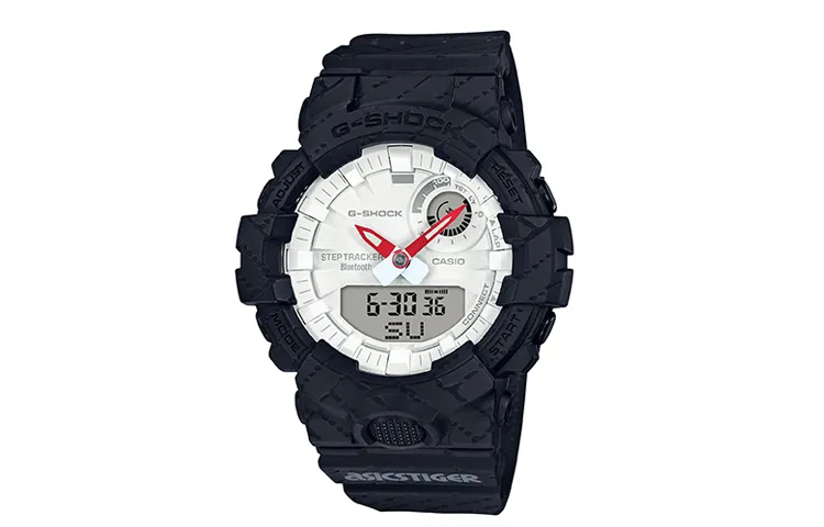 CASIO Men G-SQUAD Series White Watch GBA-800AT-1A