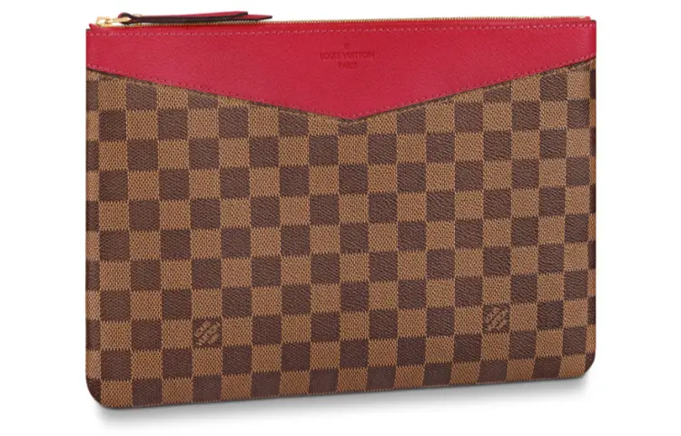LOUIS VUITTON Clutches