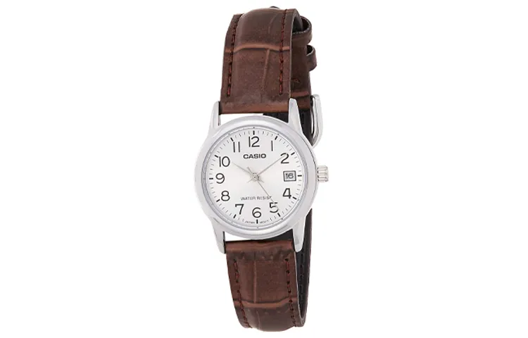 CASIO Women's Standard Series White Watch LTP-V002L-7B2