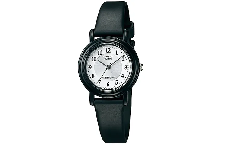 CASIO Women's YOUTH White Watch LQ-139AMV-7B3
