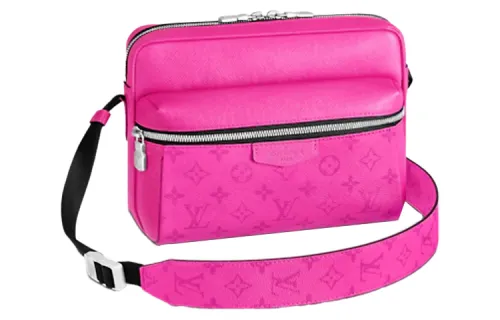 LOUIS VUITTON Outdoor Messenger Fuchsia