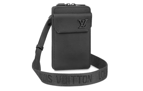 LOUIS VUITTON Grain Calfskin Handheld Shoulder Bag, Crossbody Bag, Cell Phone Pouch Regular Men's Black