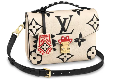 LOUIS VUITTON Crafty Pochette Metis Cream