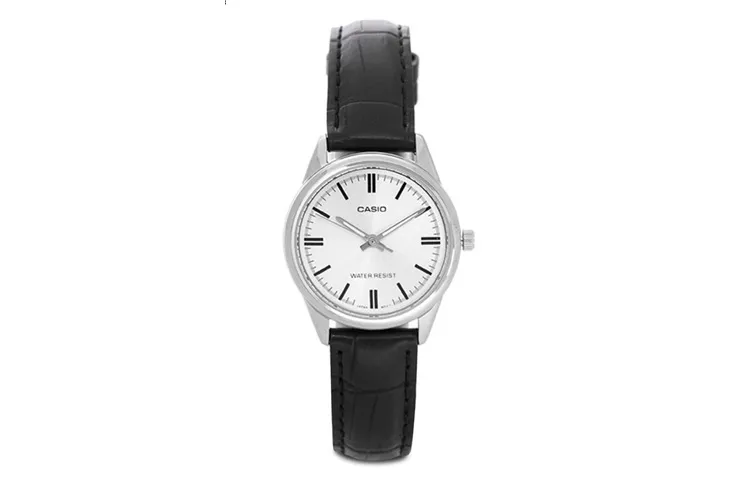 CASIO Women's Standard Series White Watch LTP-V005L-7A