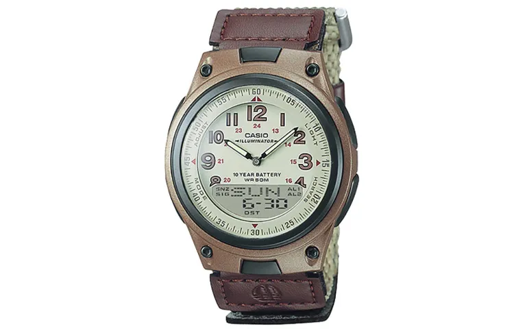CASIO Men G-SHOCK White Watch AW-80V-5BVD