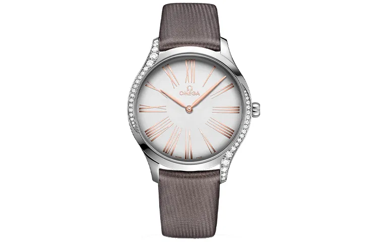 OMEGA UFO Collection Classic Quartz Movement Women's Watch 39mm Silver Dial Stainless Steel Case