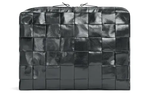Bottega Veneta CASSETTE Zip Closure Cow Leather Clutch Men's Black