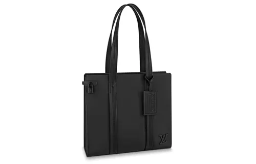 LOUIS VUITTON Shoulder Bags