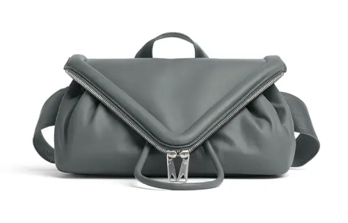 Bottega Veneta Beak Cow Leather Fanny Pack Men's Gray