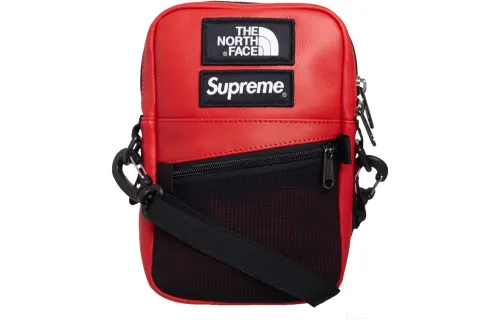 Supreme The North Face Collaboration Supreme FW18 Leather Cell Phone Pouch, Shoulder Bag, Crossbody Bag Regular Unisex
