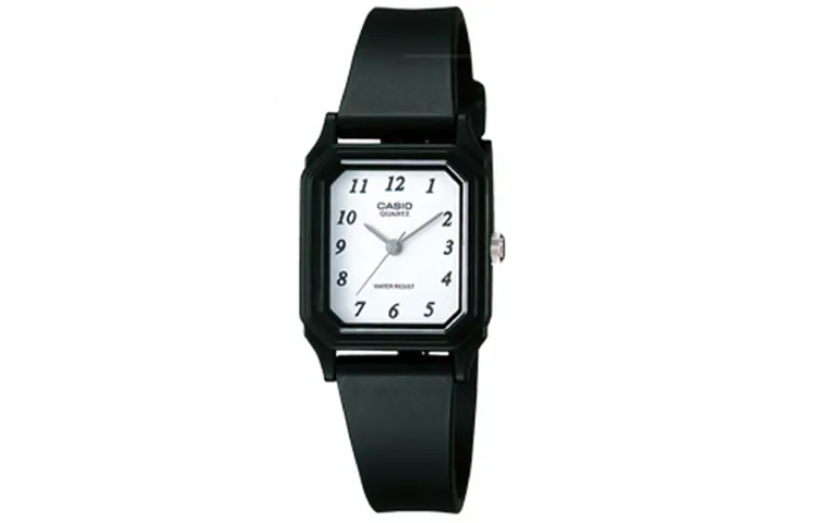 CASIO Women's YOUTH White Watch LQ-142-7BDF