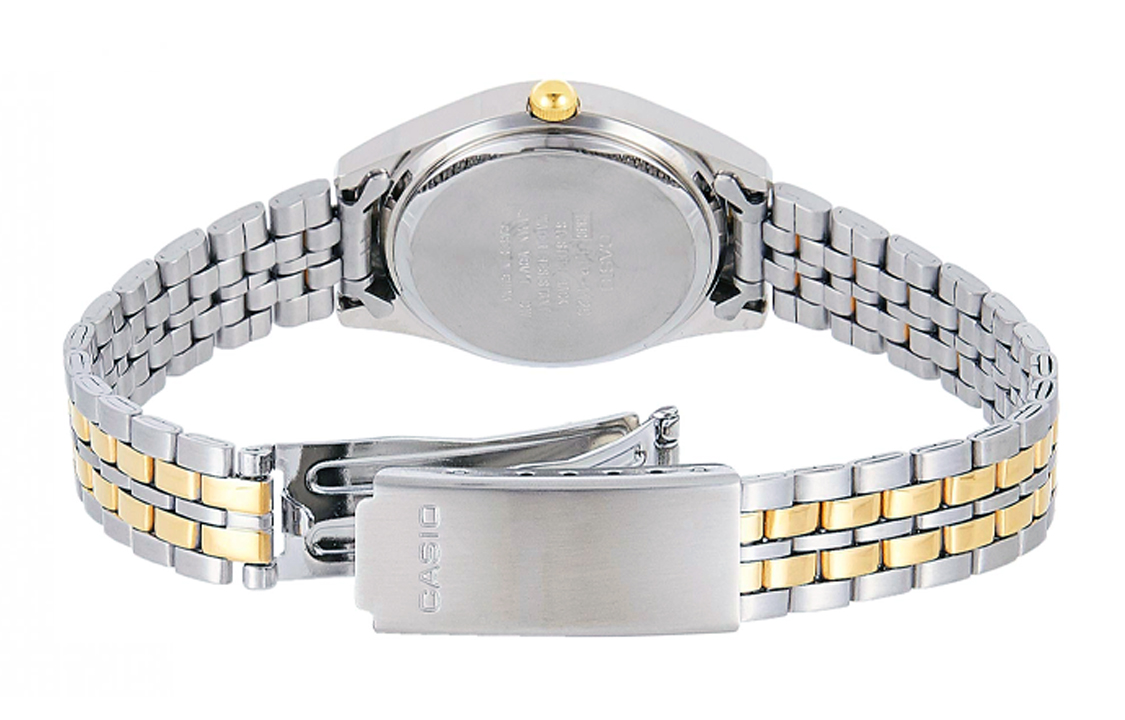 Женские часы Casio Standard Quartz (белые) — фото 3