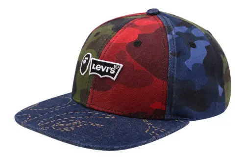 A BATHING APE Levi's, camouflage baseball cap
