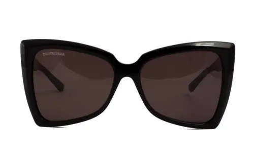 butterfly-frame tinted sunglasses