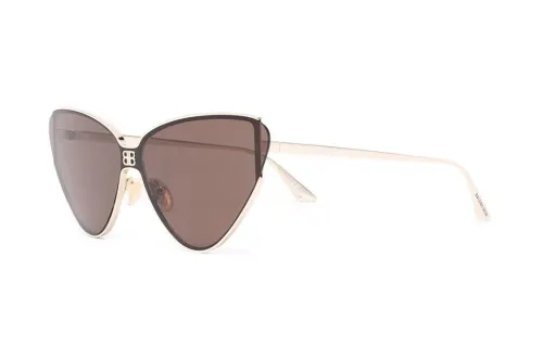 cat-eye sunglasses