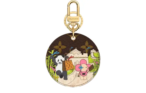 LOUIS VUITTON Illustre China Wall Xmas Bag Charm And Key Holder Monogram Vivienne