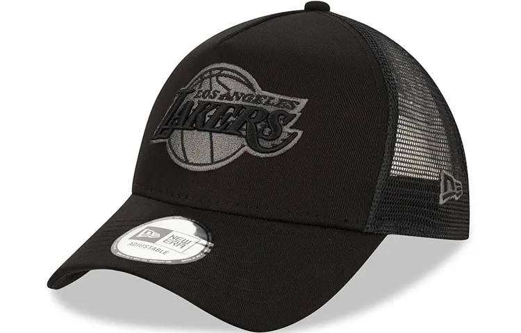 New Era logo-embroidered cap