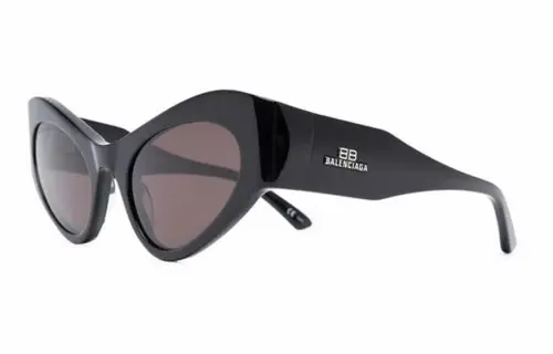 cat-eye frame sunglasses
