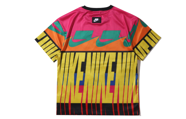 Женская футболка Nike Sportswear NSW (разноцветная) — фото 2