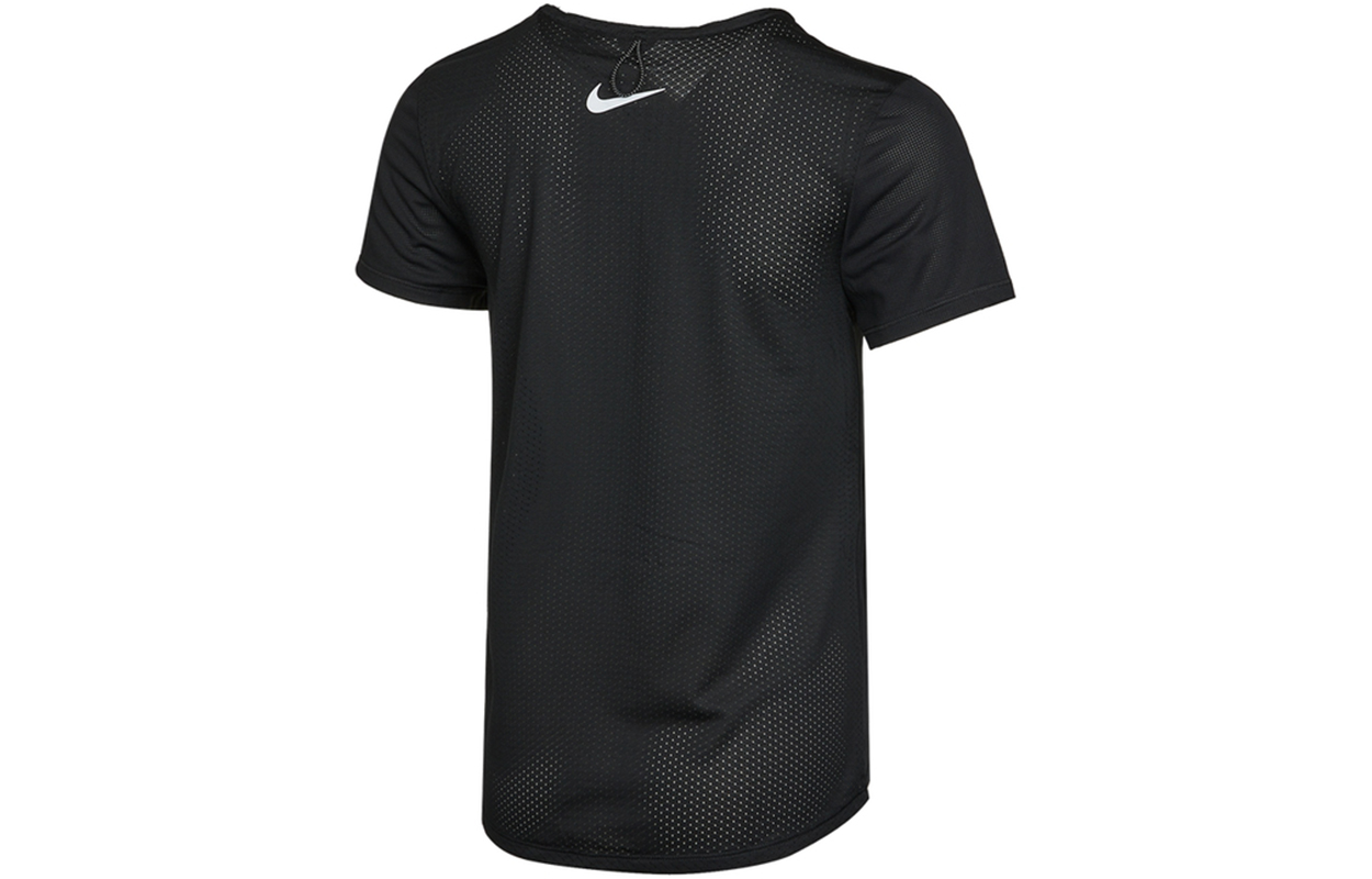 Женская футболка Nike Dri-FIT (черная) — фото 2