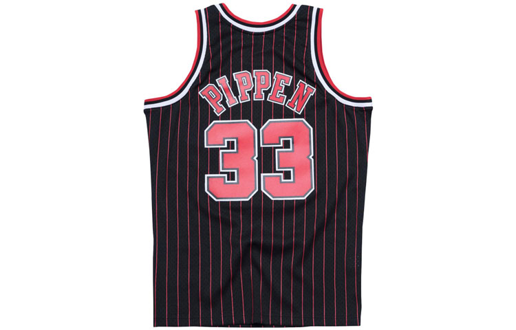 Mitchell & Ness Chicago Bulls Alternate 1995 96 Scottie Pippen Swingman Jersey
