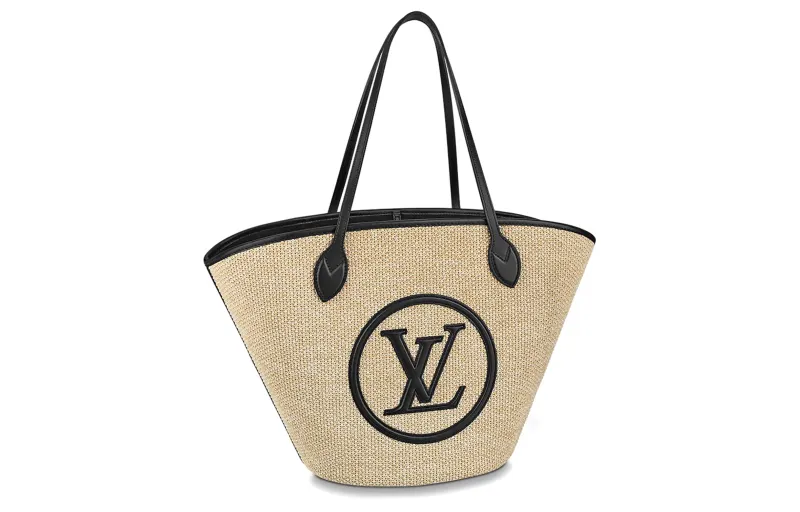 LOUIS VUITTON Shoulder Bags