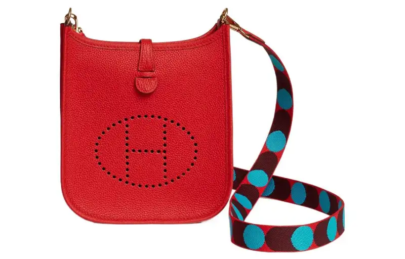 HERMES Evelyne Maurice Bullock Leather Crossbody Bag, Shoulder Bag 16 Women's S3 Rouge De Coeur Heart Red