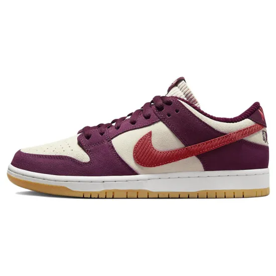 Nike SB Dunk Low Skate Like A Girl
