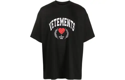 Vetements T Shirts Unisex Black Crew Neck Moderate Straight Fit