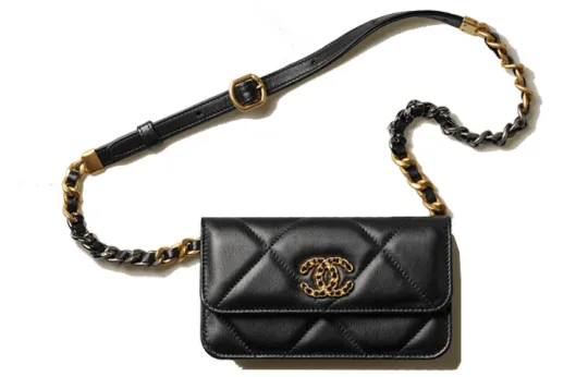 CHANEL 19Bag Sheepskin Material Fanny Pack, Shoulder Bag, Cell Phone Pouch, Crossbody Bag Women's Black