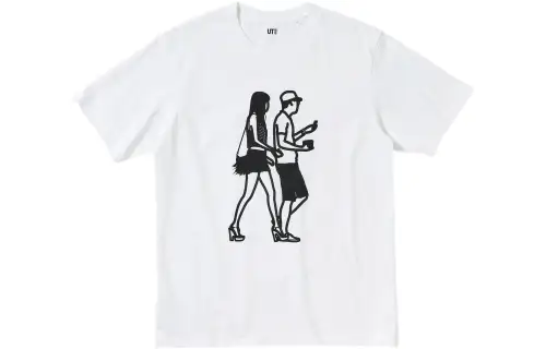 UNIQLO T Shirts Men's White Crew Neck Moderate Straight Fit