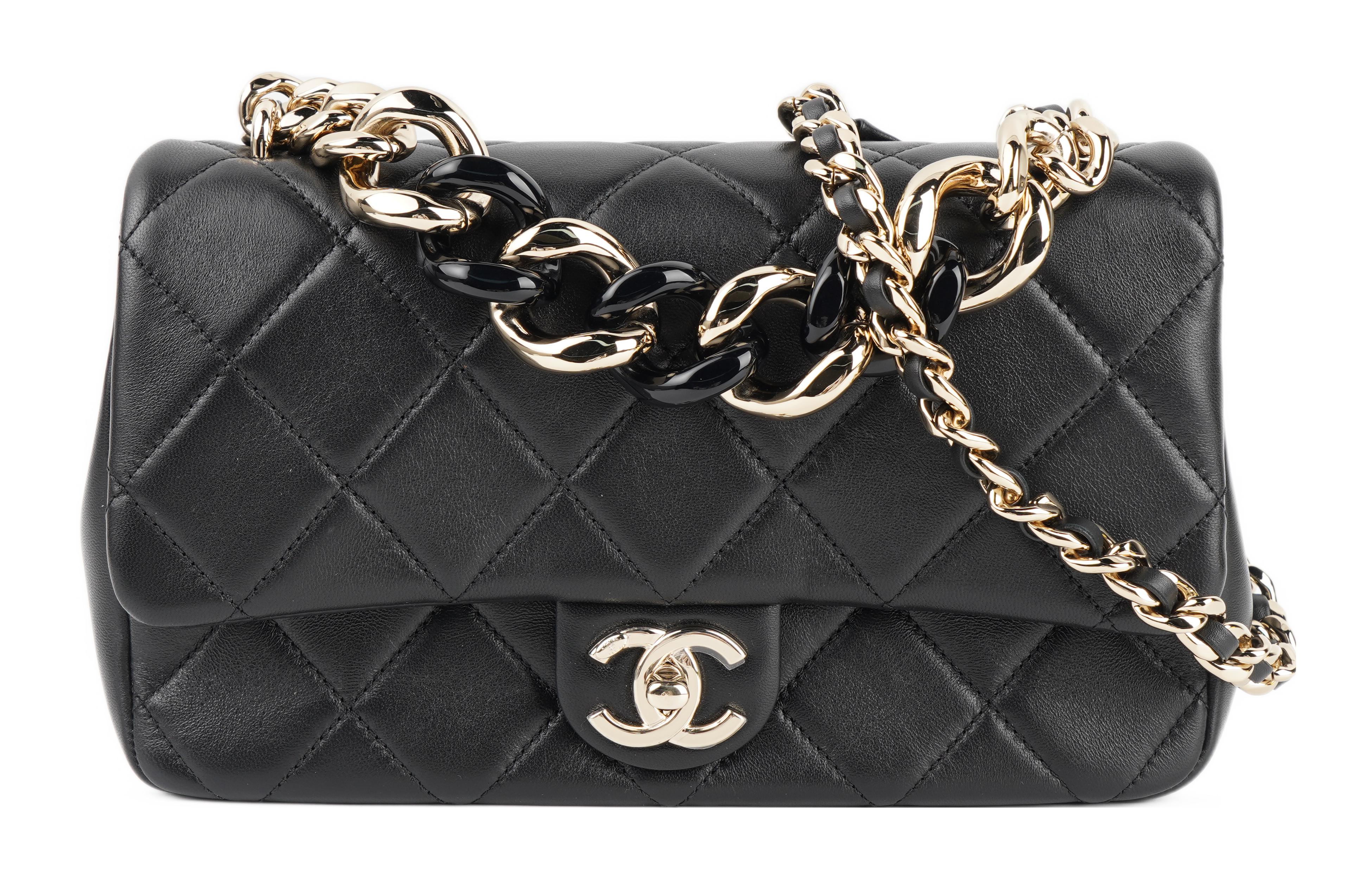 Женская сумка Chanel Classic Flap CF (черная)