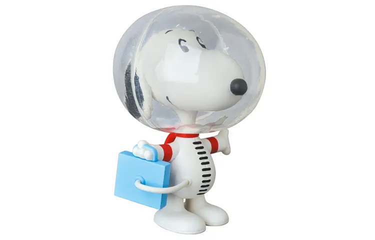 Medicom Toy Snoopy UDF Peanuts Series Astronaut Comic Version Scale Figure