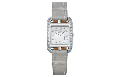 HERMES Cape Cod Collection Wrist Watch Quartz Movement Crocodile Leather Strap Silver Dial Women's 30m Water Resistant