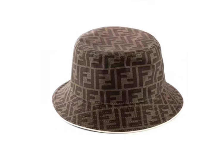 Панамы Fendi