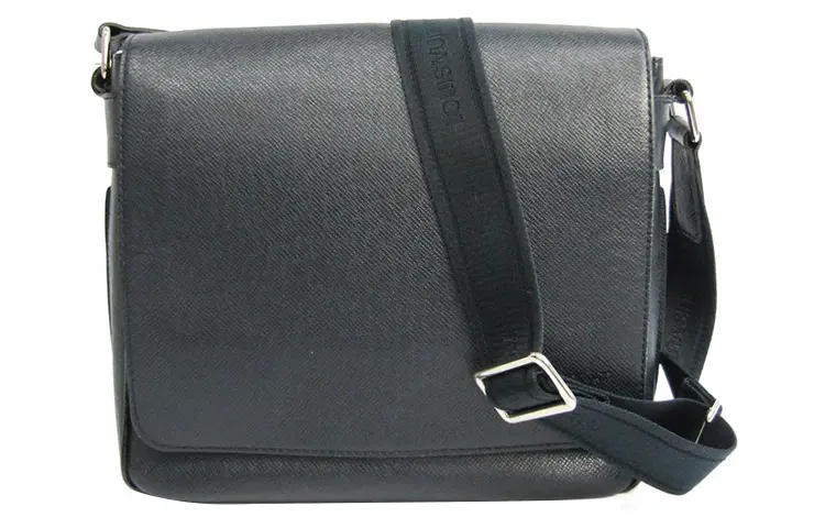 LOUIS VUITTON Roman Crossbody Bags