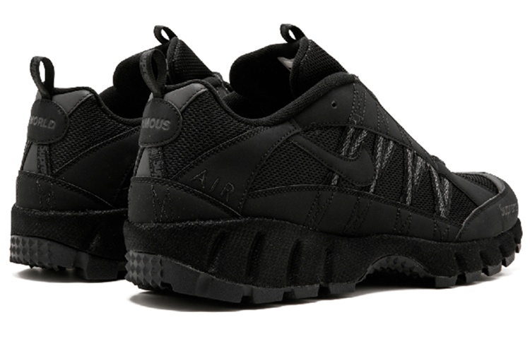 Supreme x Nike Air Humara 17 Triple Black