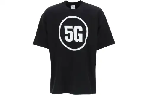 Vetements T Shirts Men's Black Crew Neck Moderate Straight Fit