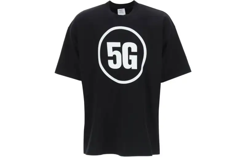 Vetements T Shirts Men's Black Crew Neck Moderate Straight Fit