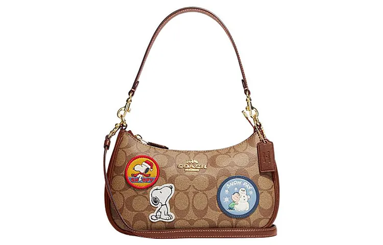 COACH X Peanuts Snoopy Teri 25 Shoulder Bag