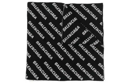 【Best of: PromotionsPrevious Season】Mini Allover knitted scarf